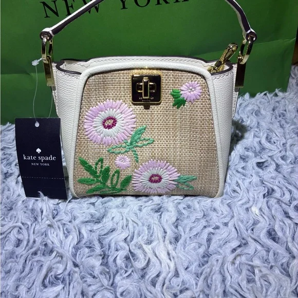 🌸 KATE SPADE “Phoebe” Straw Mini Top Handle Crossbody — Floral Embroidered 🌸 - Picture 2 of 11